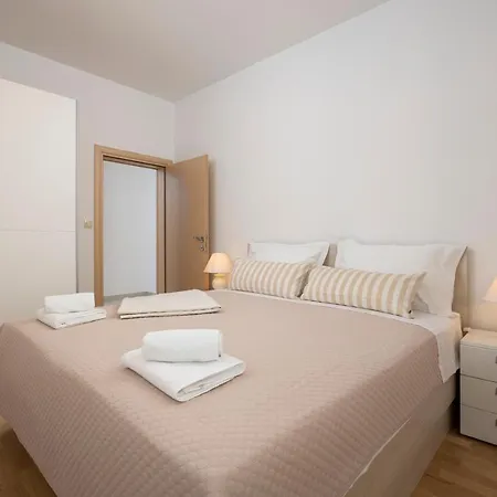 Luxury Ketty Apartment