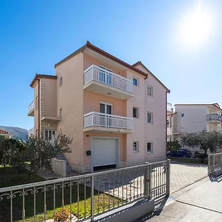 Апартаменти Luxury Ketty Спліт